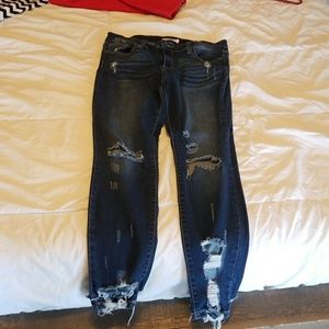 Juniors destroyed jeans